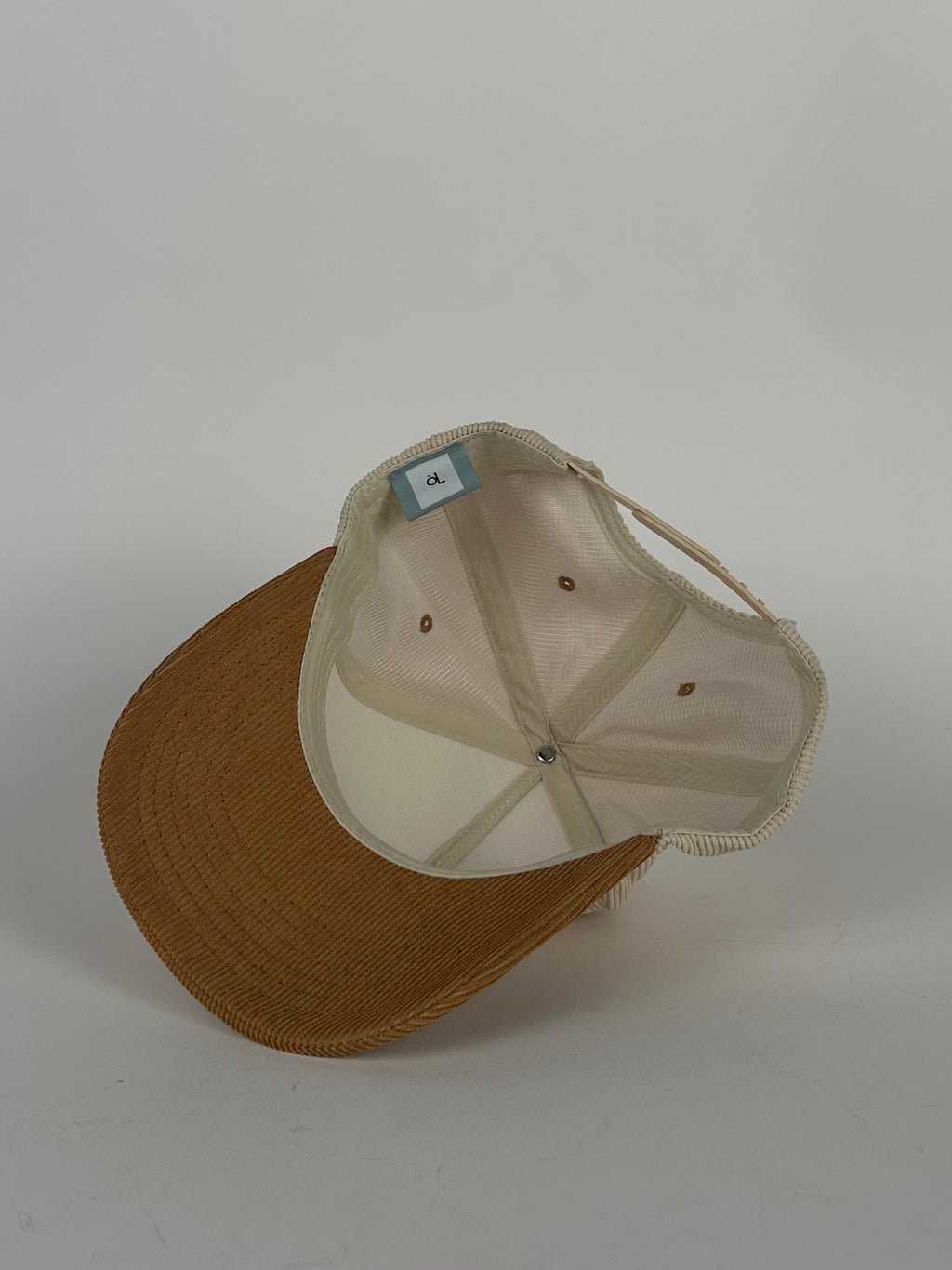 òL Logo Cap | Corduroy
